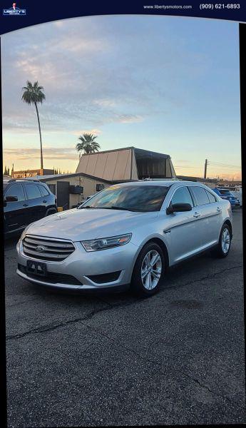 2015 Ford Taurus SE
