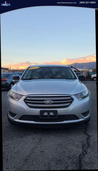 2015 Ford Taurus SE