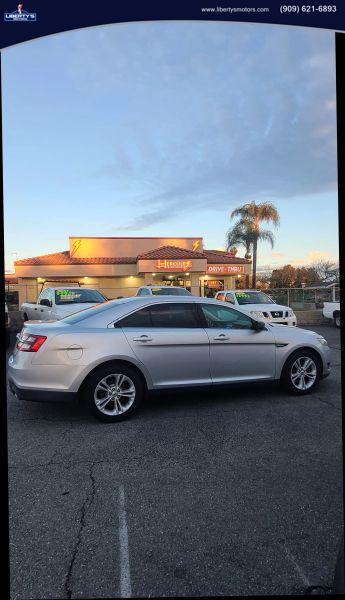 2015 Ford Taurus SE