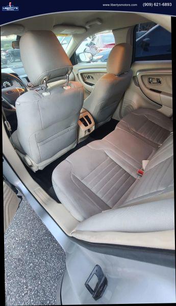 2015 Ford Taurus SE