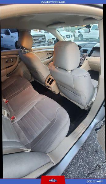 2015 Ford Taurus SE