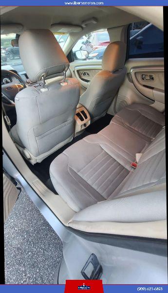 2015 Ford Taurus SE