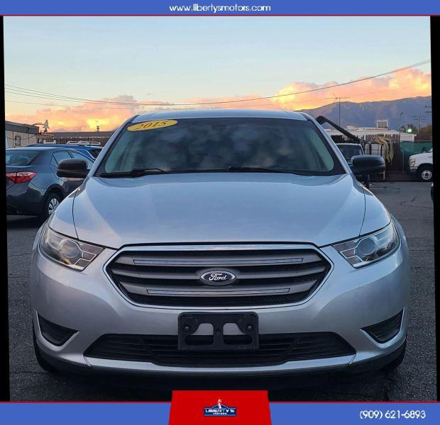 2015 Ford Taurus SE