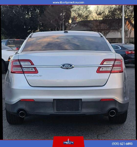 2015 Ford Taurus SE