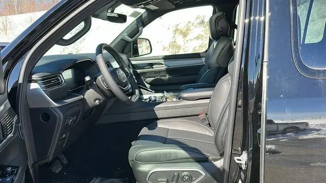 2026 Jeep Grand Wagoneer Limited Altitude 4x4
