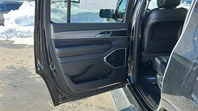 2026 Jeep Grand Wagoneer Limited Altitude 4x4