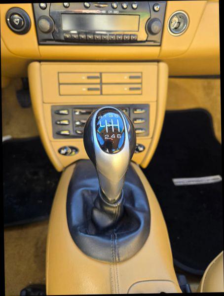 2001 Porsche 911 Carrera 4