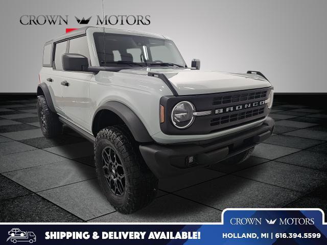 2022 Ford Bronco 4-Door Base's photo