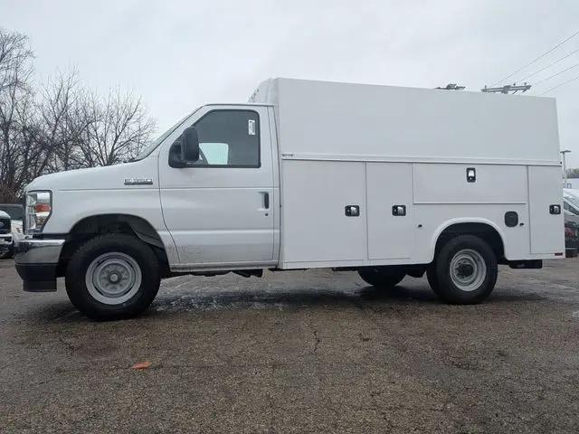 2026 Ford E-350 Cutaway E-Series Cutaway
