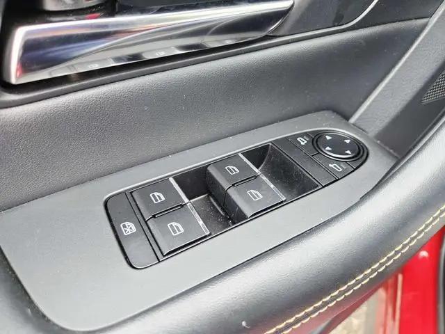 2025 Mazda X-90 Preferred Package