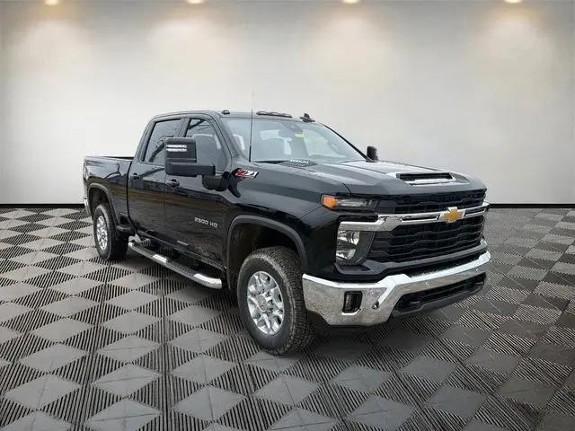 2026 Chevrolet Silverado 2500HD Crew Cab, Standard Bed, LT, 4WD