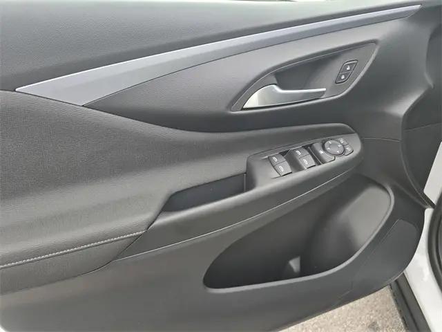 2026 Buick NV Preferred FWD