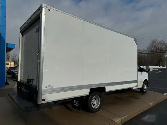 2025 Chevrolet Express Cutaway Work Van