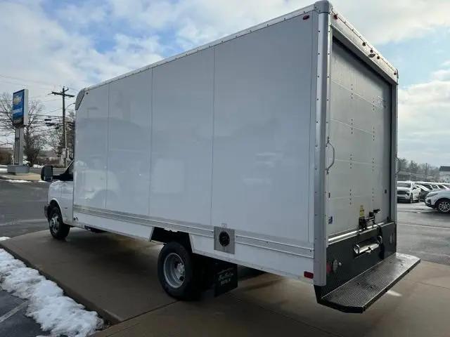 2025 Chevrolet Express Cutaway Work Van
