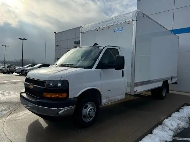 2025 Chevrolet Express Cutaway Work Van