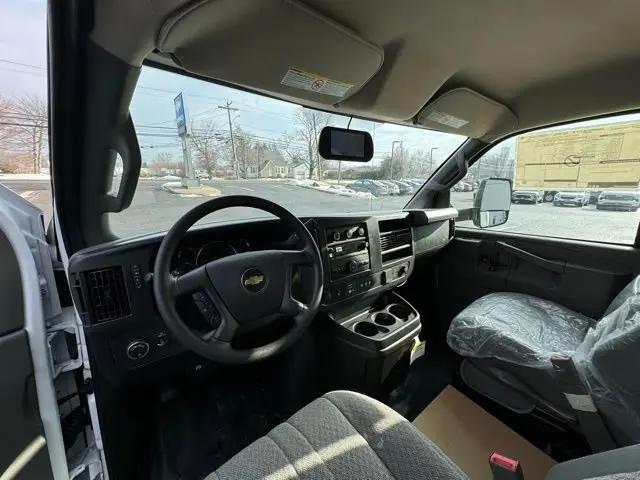 2025 Chevrolet Express Cutaway Work Van