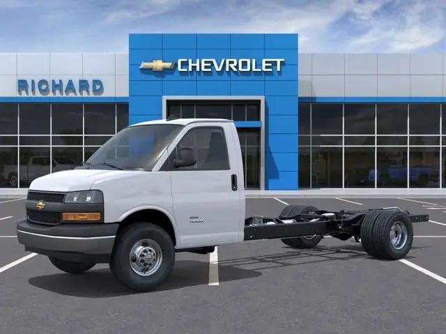 2025 Chevrolet Express Cutaway Work Van