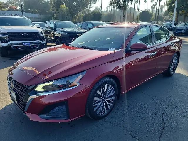 2023 Nissan Altima SV FWD