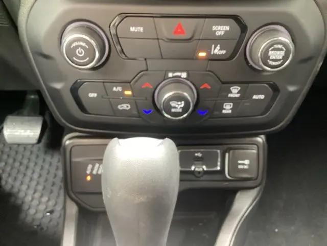 2023 Jeep Renegade Latitude 4x4