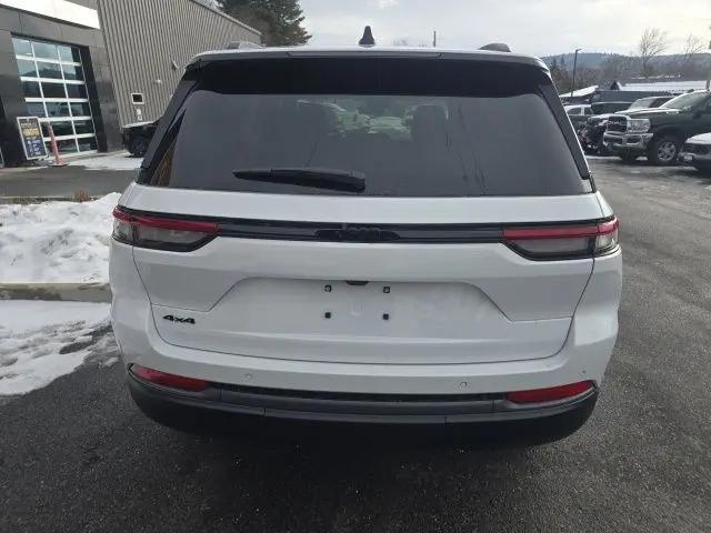 2026 Jeep Grand Cherokee Altitude 4x4