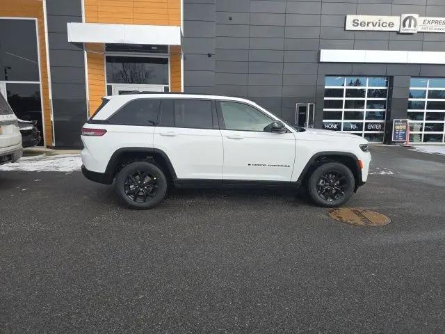 2026 Jeep Grand Cherokee Altitude 4x4