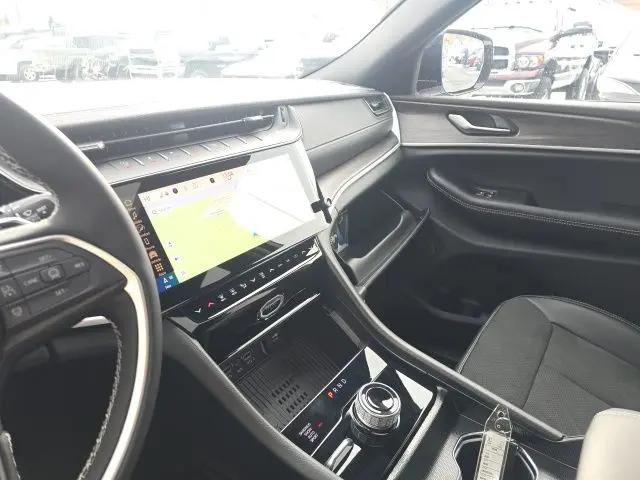 2026 Jeep Grand Cherokee Altitude 4x4