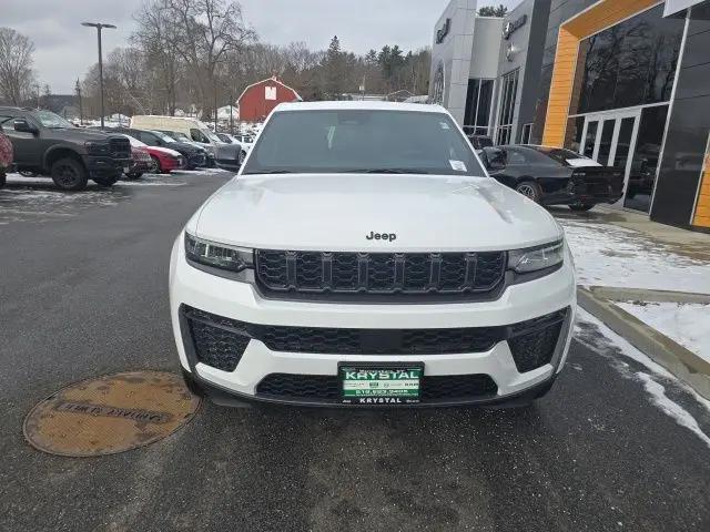 2026 Jeep Grand Cherokee Altitude 4x4
