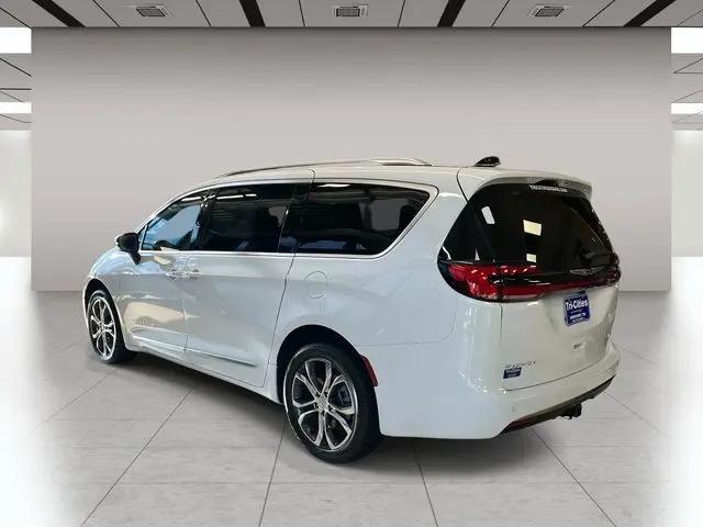 2026 Chrysler Pacifica Pinnacle AWD