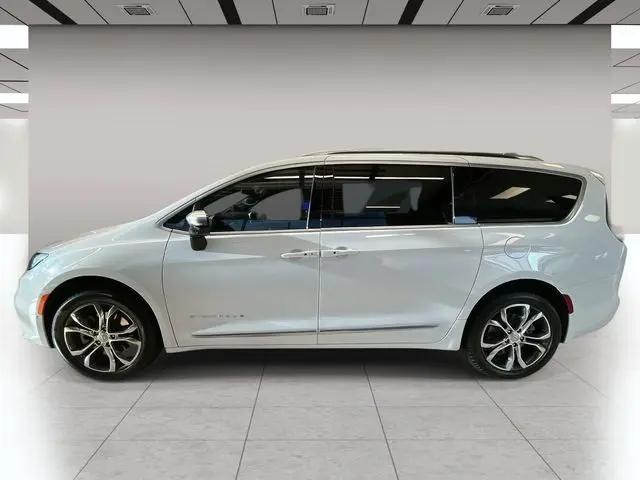 2026 Chrysler Pacifica Pinnacle AWD