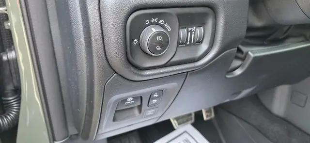 2026 Ram 1500 Rebel Crew Cab 4x4 5'7" Box