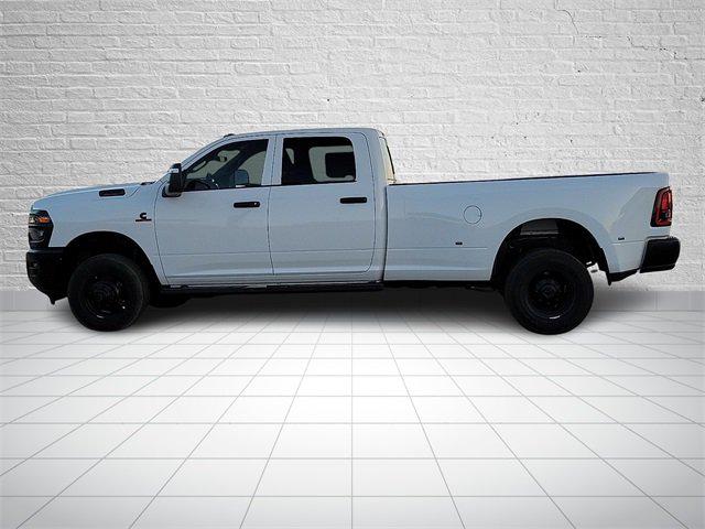 2026 RAM Ram 3500 RAM 3500 TRADESMAN CREW CAB 4X4 8 BOX