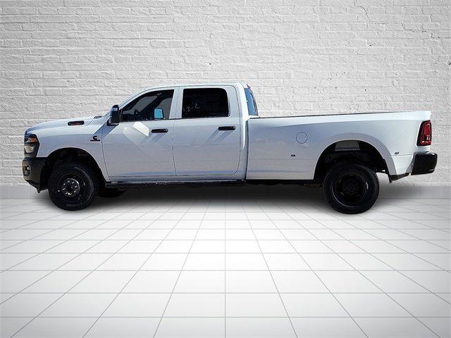2026 RAM Ram 3500 RAM 3500 TRADESMAN CREW CAB 4X4 8 BOX