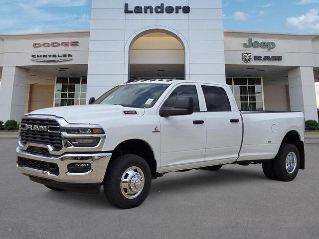 2026 RAM Ram 3500 RAM 3500 TRADESMAN CREW CAB 4X4 8 BOX