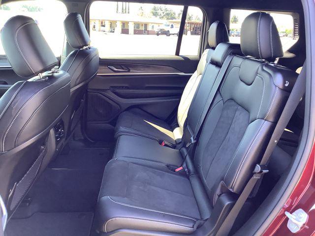 2026 Jeep Grand Cherokee Altitude 4x4