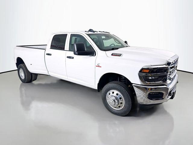 2026 RAM Ram 3500 RAM 3500 TRADESMAN CREW CAB 4X4 8 BOX