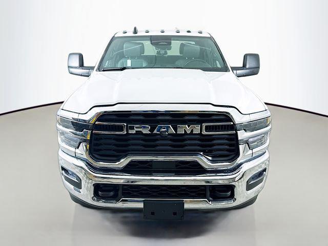 2026 RAM Ram 3500 RAM 3500 TRADESMAN CREW CAB 4X4 8 BOX