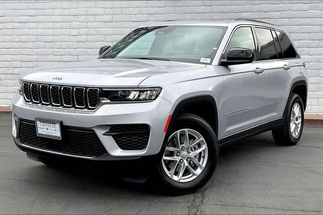 2026 Jeep Grand Cherokee GRAND CHEROKEE LAREDO X 4X4