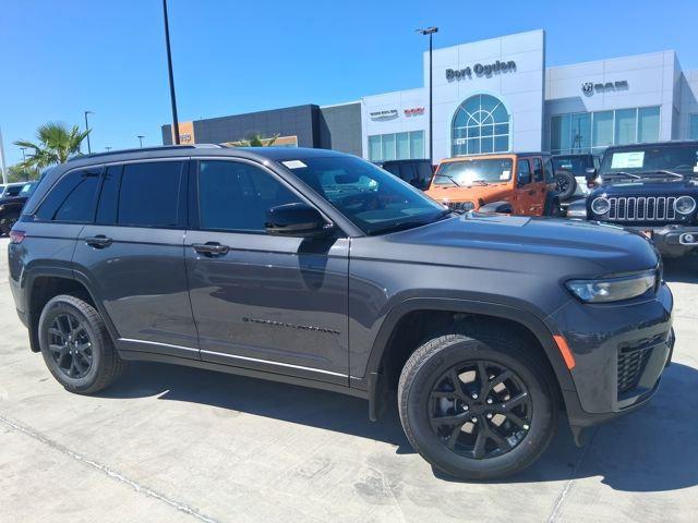 2026 Jeep Grand Cherokee GRAND CHEROKEE LAREDO ALTITUDE 4X2
