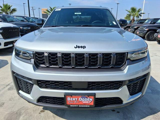 2026 Jeep Grand Cherokee GRAND CHEROKEE LAREDO ALTITUDE 4X2