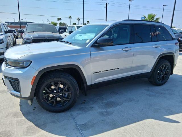 2026 Jeep Grand Cherokee GRAND CHEROKEE LAREDO ALTITUDE 4X2