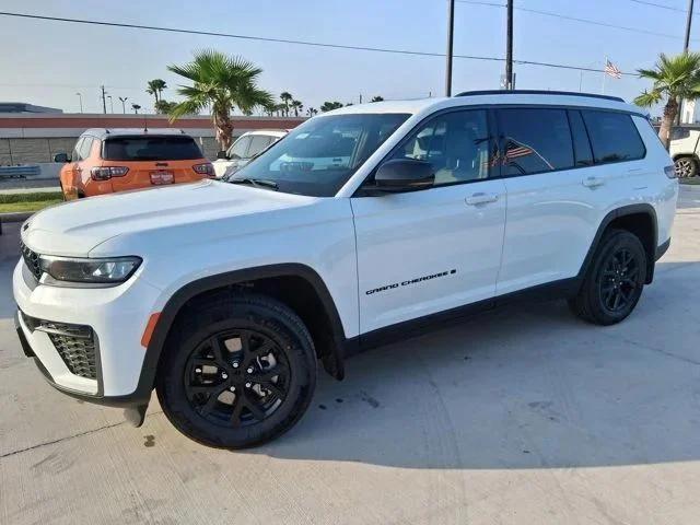 2026 Jeep Grand Cherokee Altitude 4x2