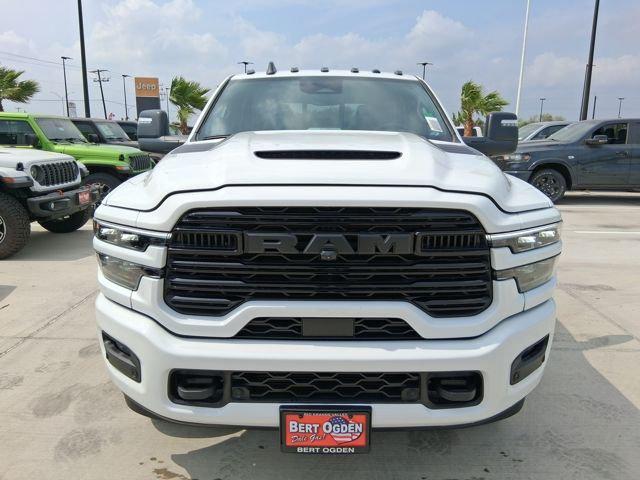 2026 RAM Ram 3500 RAM 3500 LARAMIE CREW CAB 4X4 8 BOX