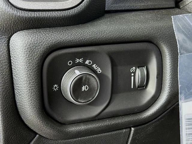 2026 Ram 3500 Chassis Cab Tradesman/Big Horn