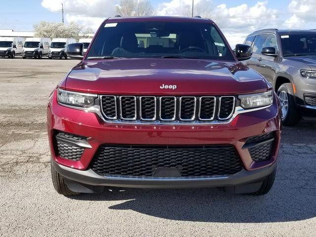 2026 Jeep Grand Cherokee GRAND CHEROKEE LAREDO X 4X4
