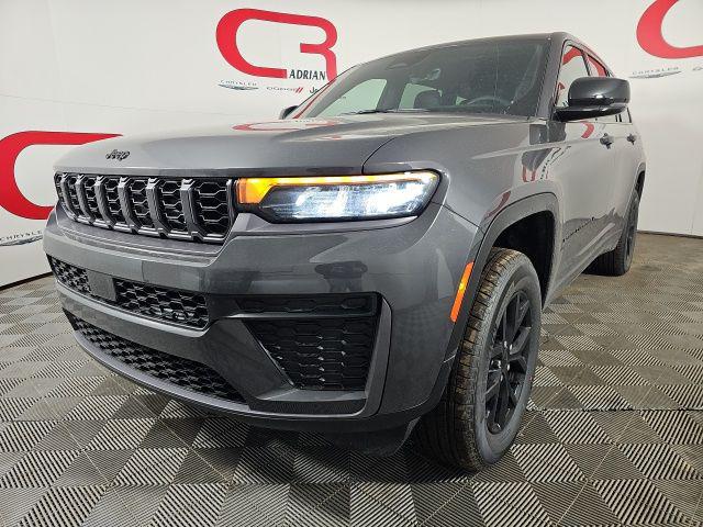 2026 Jeep Grand Cherokee GRAND CHEROKEE L LAREDO ALTITUDE 4X4