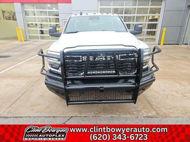2026 RAM Ram 3500 Chassis Cab RAM 3500 TRADESMAN CHASSIS REGULAR CAB 4X4 60 CA