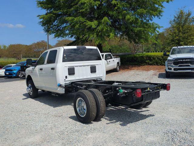 2026 RAM Ram 3500 Chassis Cab RAM 3500 TRADESMAN CREW CAB CHASSIS 4X4 60 CA