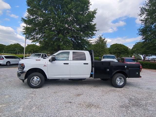 2026 RAM Ram 3500 Chassis Cab RAM 3500 TRADESMAN CREW CAB CHASSIS 4X4 60 CA