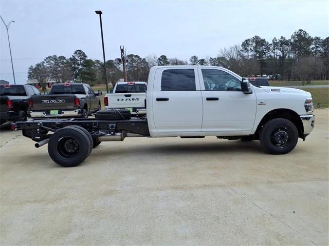 2026 RAM Ram 3500 Chassis Cab RAM 3500 TRADESMAN CREW CAB CHASSIS 4X4 60 CA 2026 RAM Ram 3500 Chassis Cab RAM 3500 TRADESMAN CREW CAB CHASSIS 4X4 60 CA