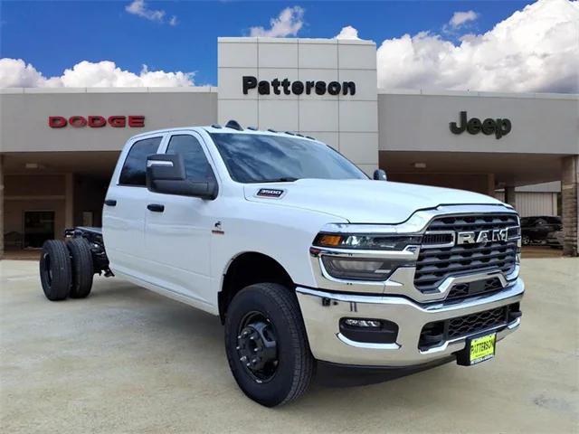 2026 RAM Ram 3500 Chassis Cab RAM 3500 TRADESMAN CREW CAB CHASSIS 4X4 60 CA 2026 RAM Ram 3500 Chassis Cab RAM 3500 TRADESMAN CREW CAB CHASSIS 4X4 60 CA
